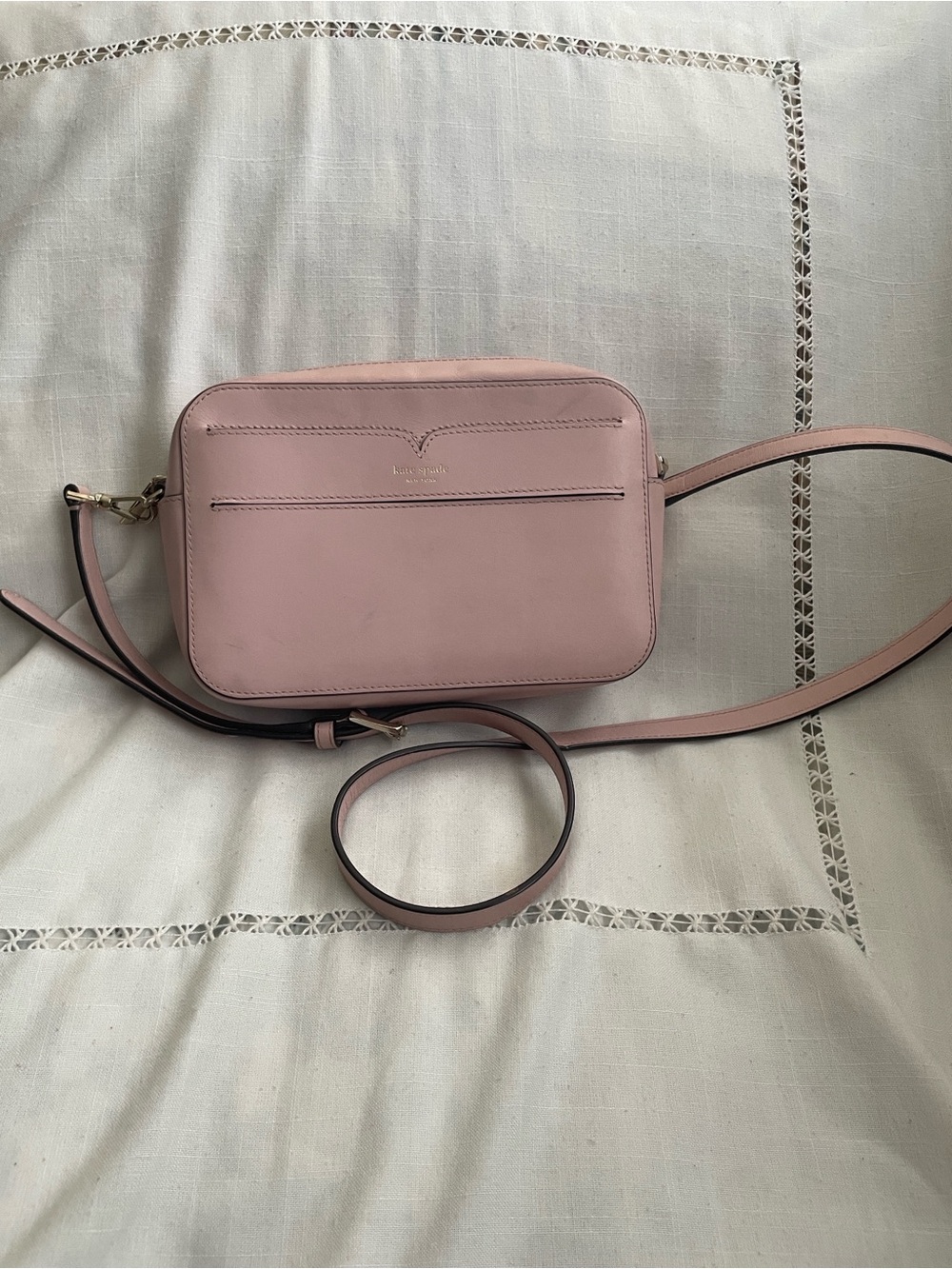 kate spade Dusty Pink Leather Crossbody Bag Callouts Shown in Picture